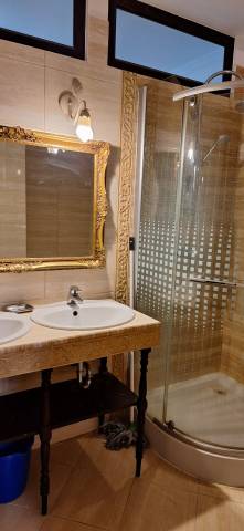  PRENAJATÉ : 2 izbový byt - komplet.rekonštrukcia  - Komárno