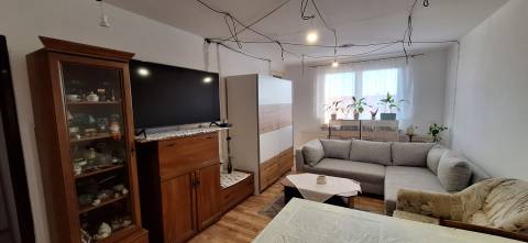  PREDAJ: 3 izbový byt s loggiou, 69 m2 - Komárno