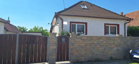  PREDAJ: Rodinný dom s pozemkom 1 367 m2- KAMENIČNÁ, EXKLUZÍVNE U MŇA !